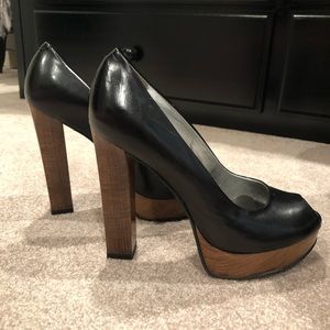 6.5 Gianni Bini high heeled platforms